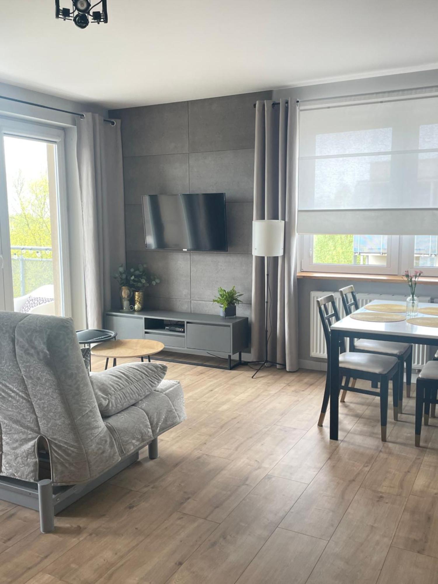 Paryska Home โควอบเซก ภายนอก รูปภาพ